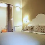Elegant And Cozy City Center