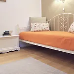 Elegant And Cozy City Center