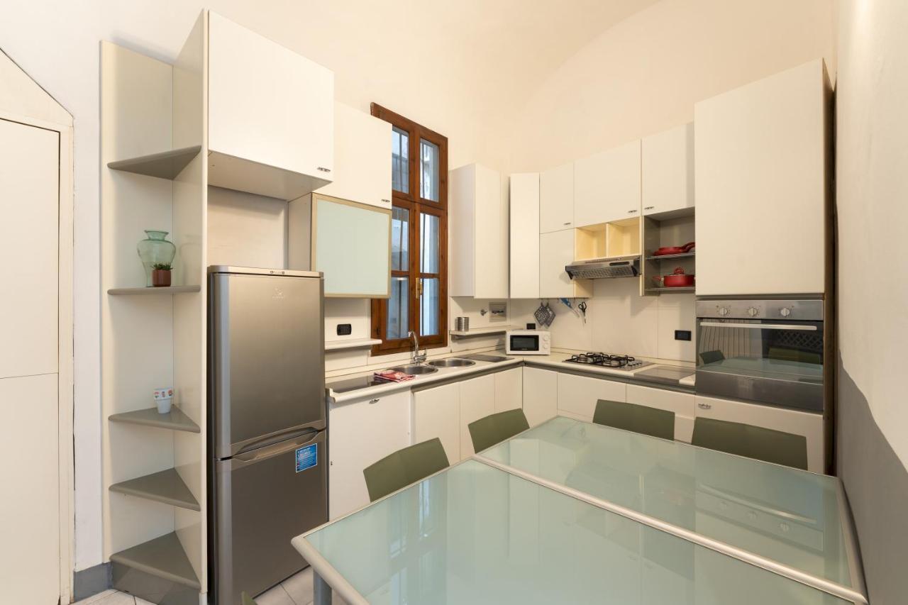 Pilastri 35 Appartement *