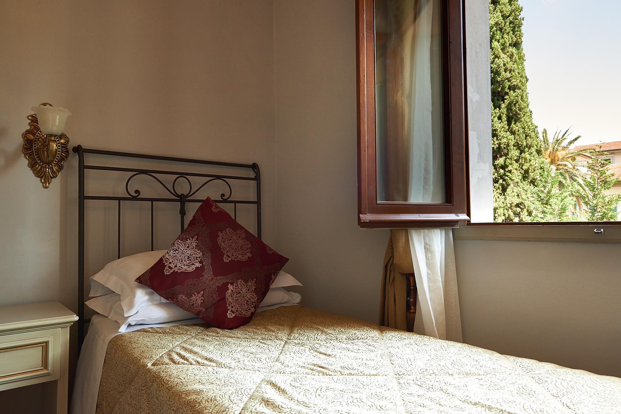 Royal 4* Florence