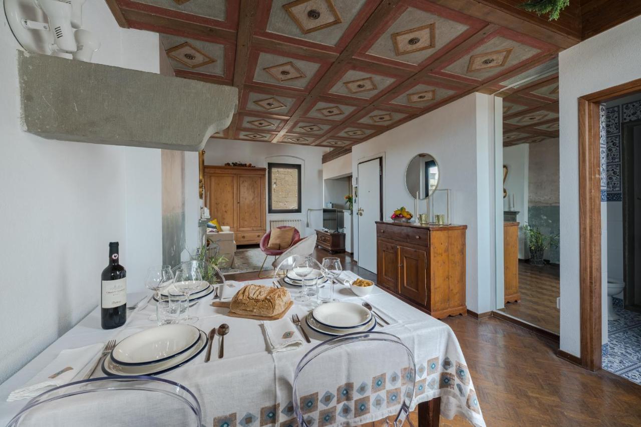 Via Lamberti, 3 - Charming - Charming And Historic 5th-floor Attic With Elevator In A Building At The Heart Of Vibrant Florence, Just A 2-minute Walk From Attractions * Florence
