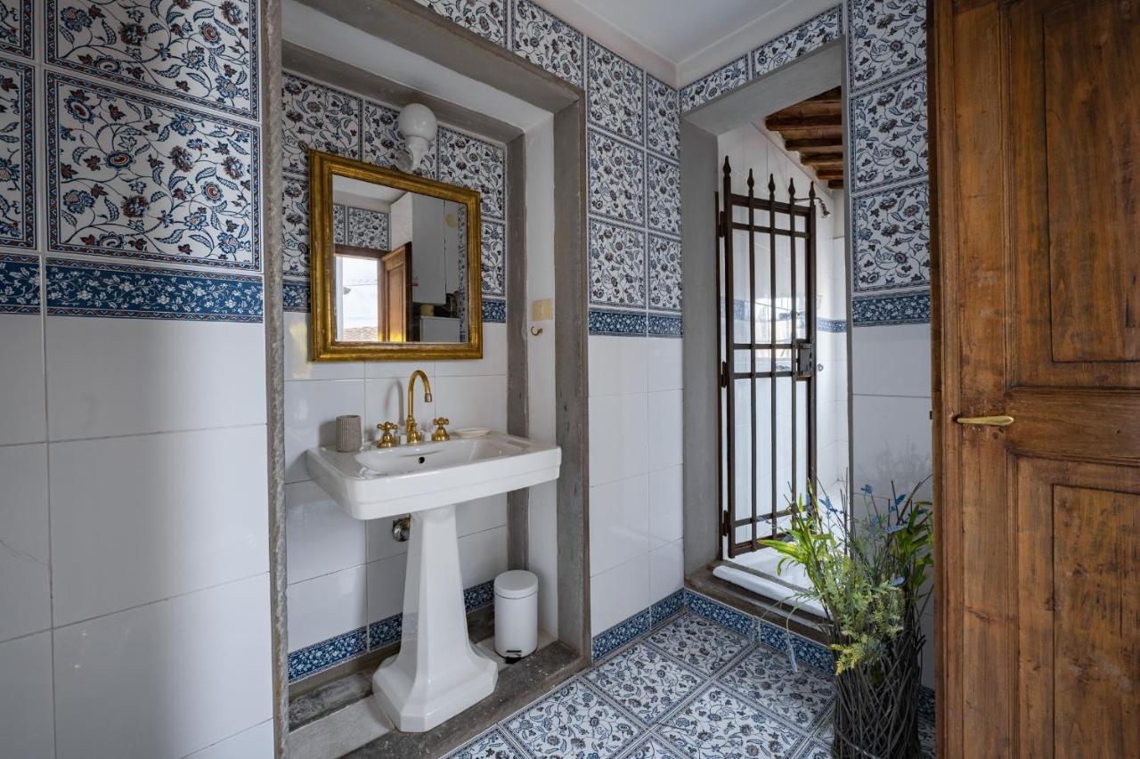 Via Lamberti, 3 - Charming - Charming And Historic 5th-floor Attic With Elevator In A Building At The Heart Of Vibrant Florence, Just A 2-minute Walk From Attractions Appartement