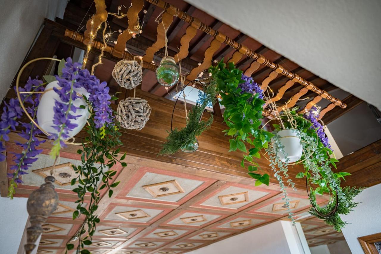 Appartement Via Lamberti, 3 - Charming - Charming And Historic 5th-floor Attic With Elevator In A Building At The Heart Of Vibrant Florence, Just A 2-minute Walk From Attractions