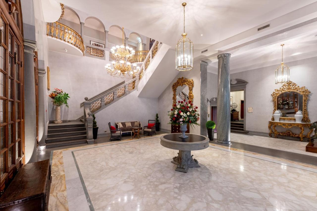 Hotel The St. Regis 5*