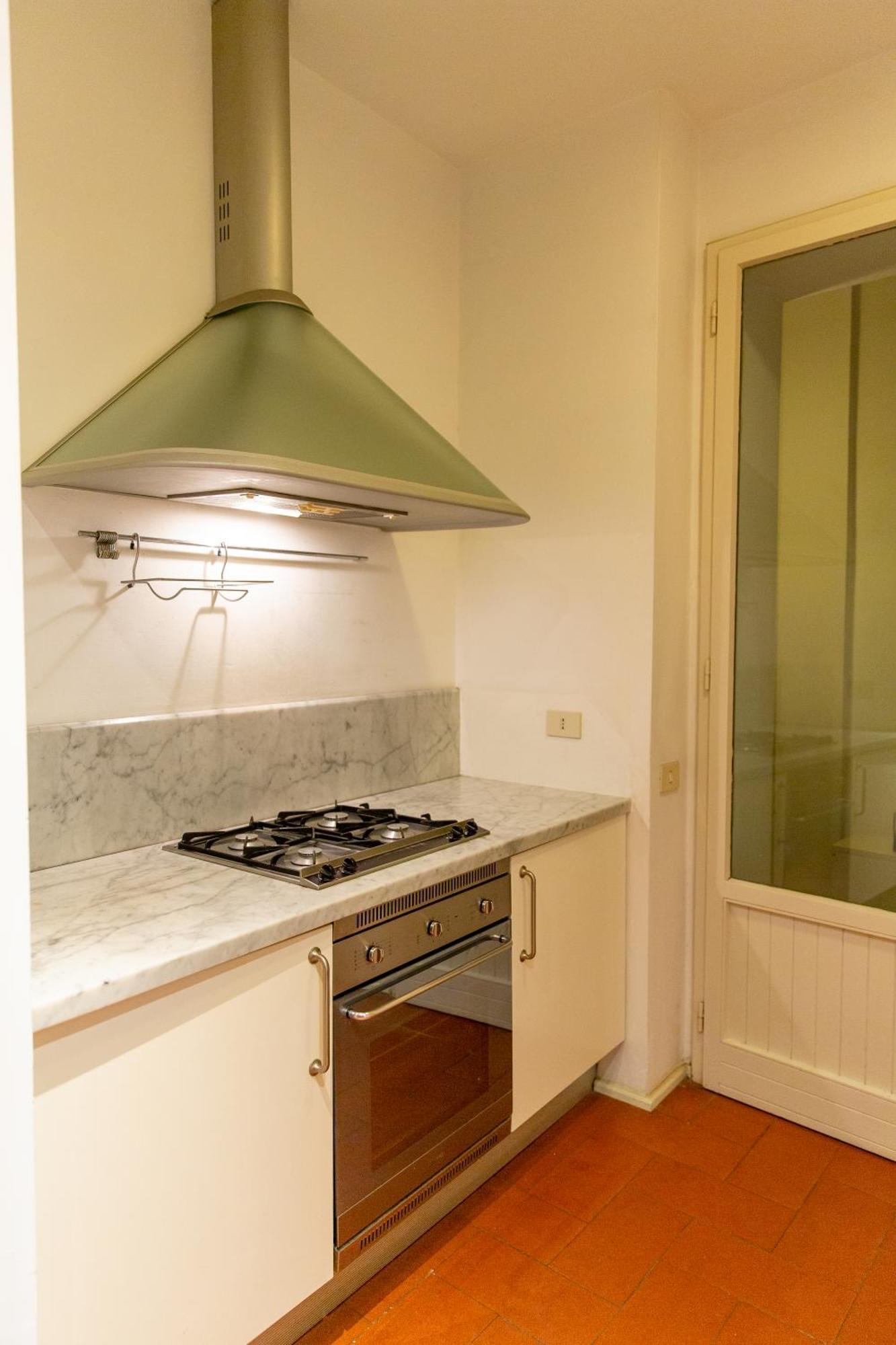 Stile & Comfort Near P. Signoria Apartment