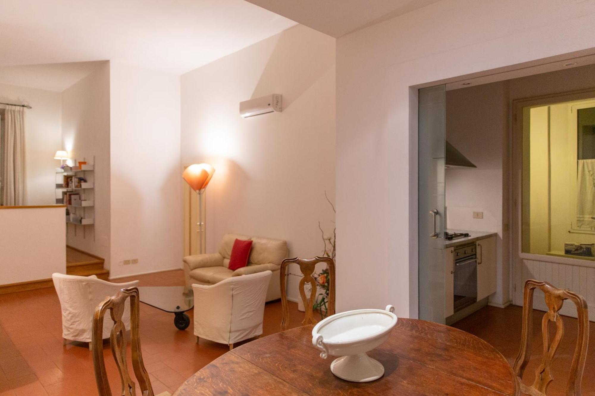 Stile & Comfort Near P. Signoria Apartment *