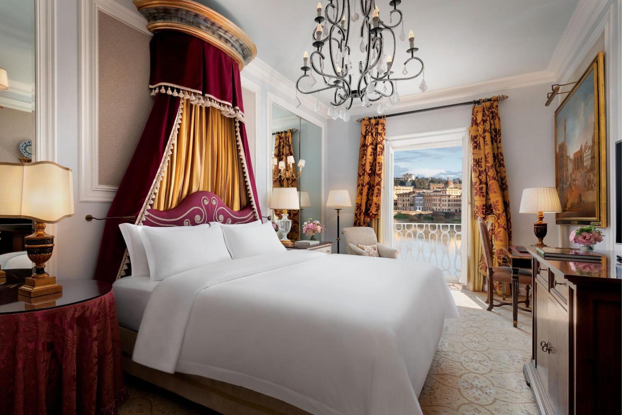 Hotel The St. Regis 5*