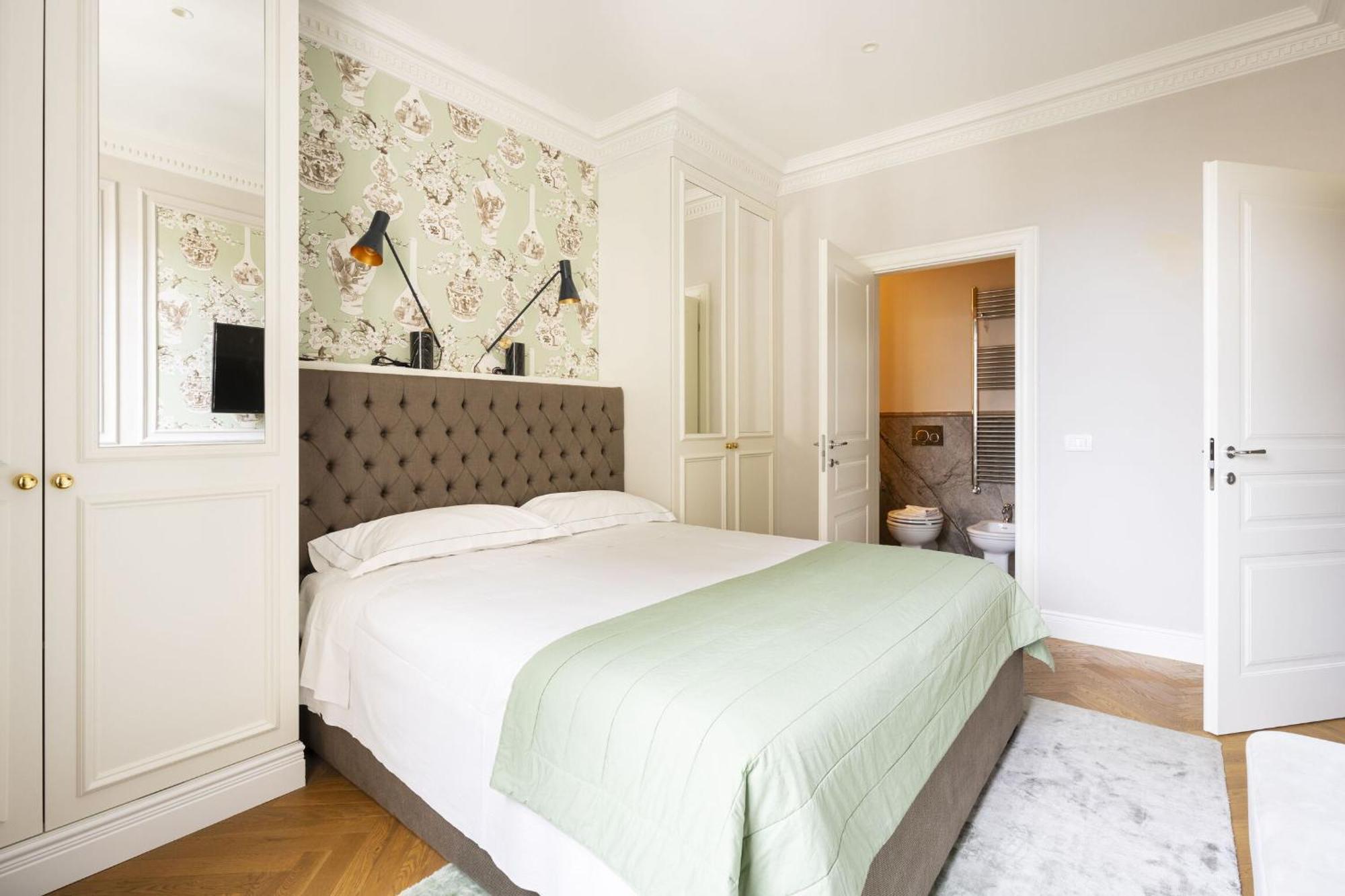 Apartment Albizi Penthouse Luxury In By Palazzo Pazzi Vitali