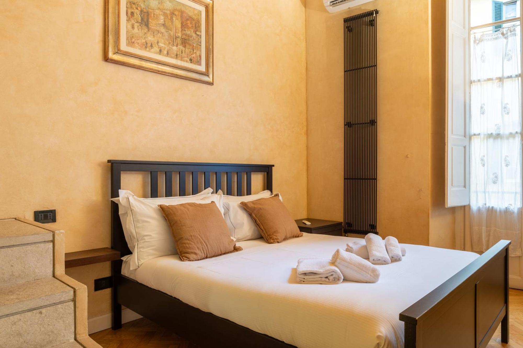 Royal Mansion Of Tommaso Corsini Florence