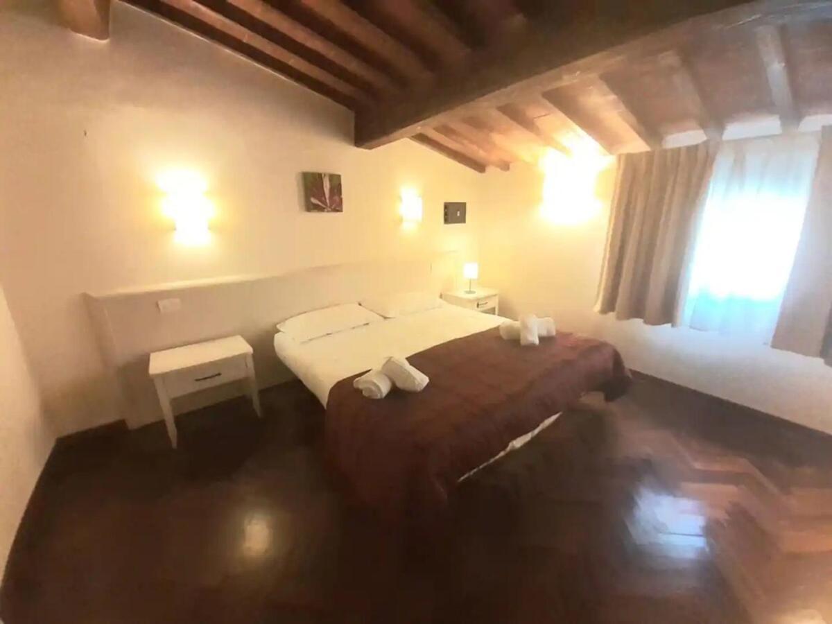 Albizi Donatello 206 * Florence