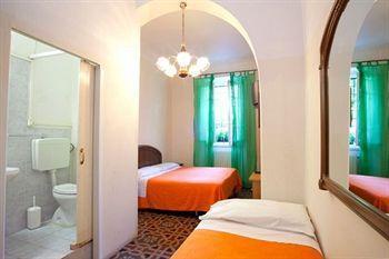 Couette-café Santa Reparata 2*