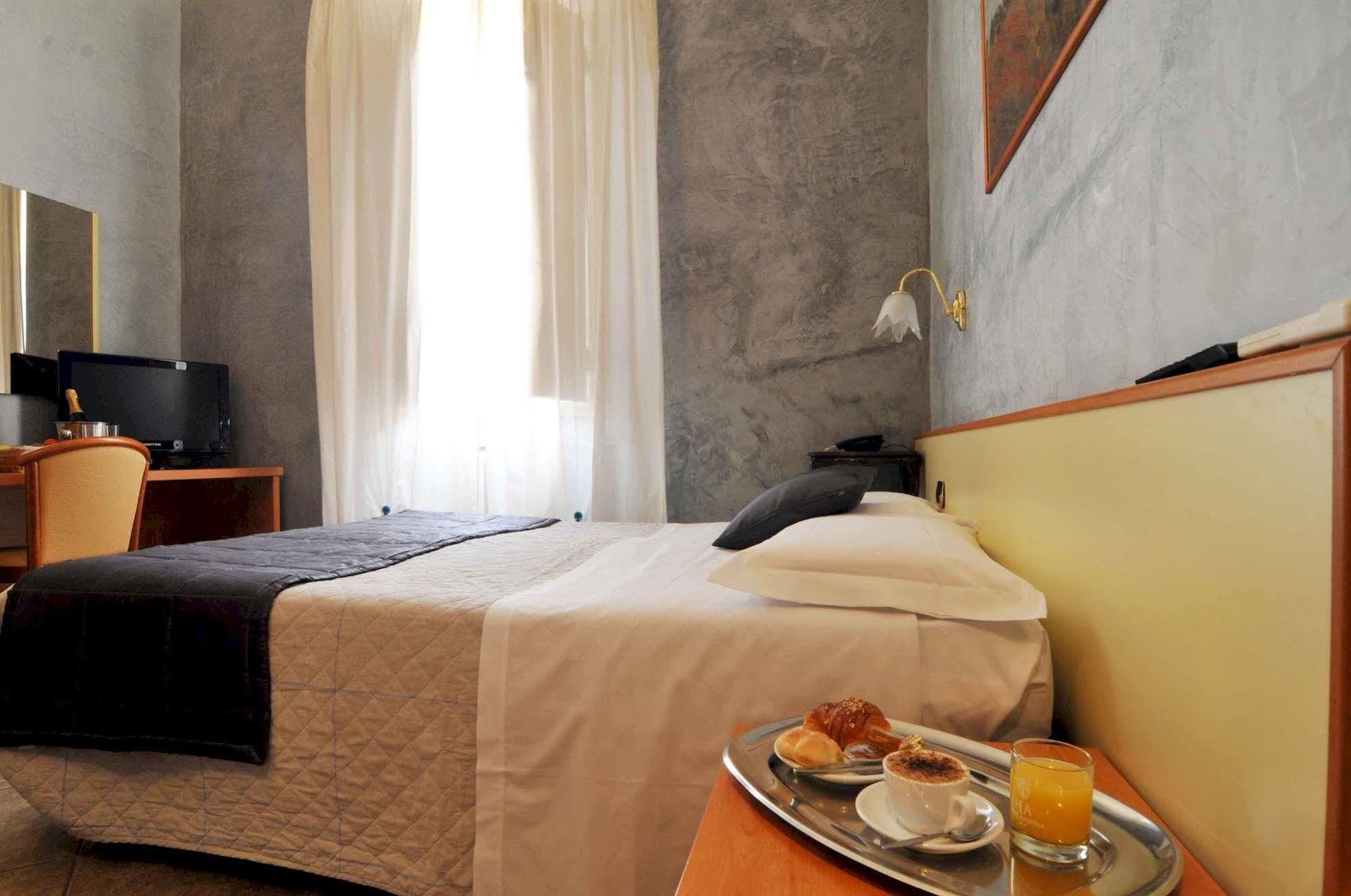 Angelica Hotel