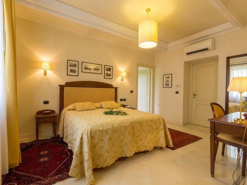 Relais Jacopone Couette-café 3*