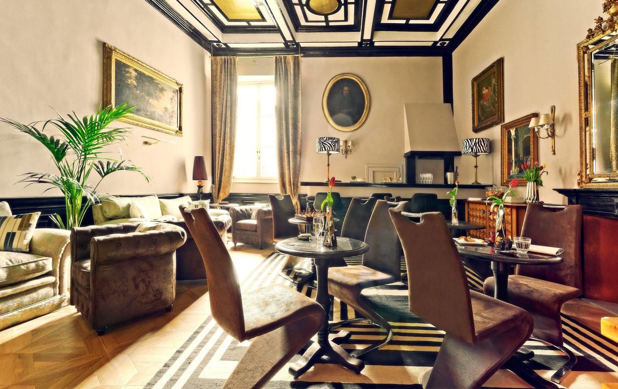La Maison Du Sage Couette-café 3*
