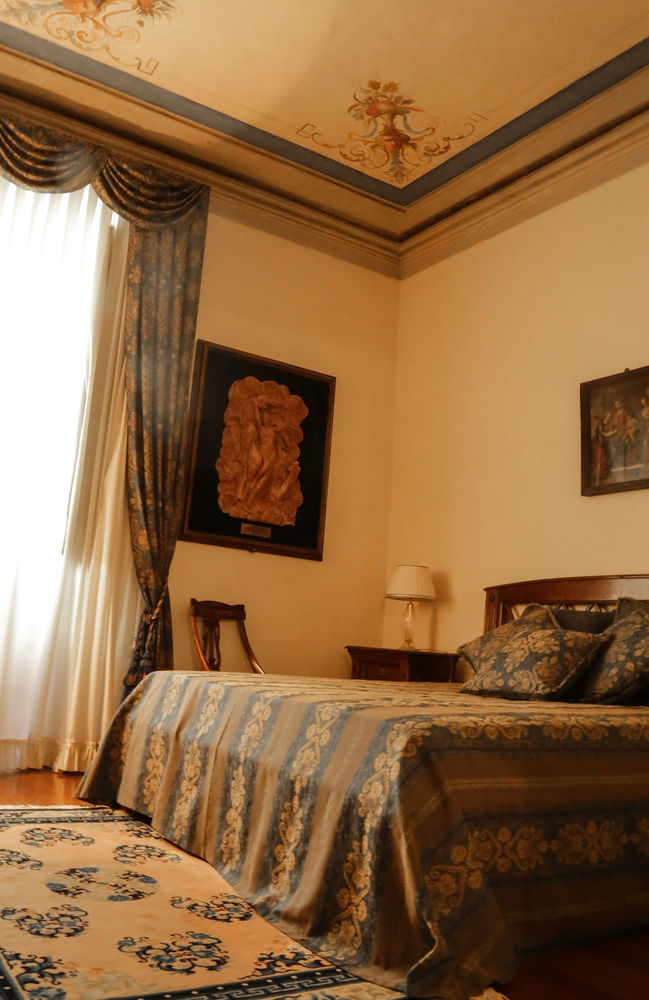 Art And Luxury