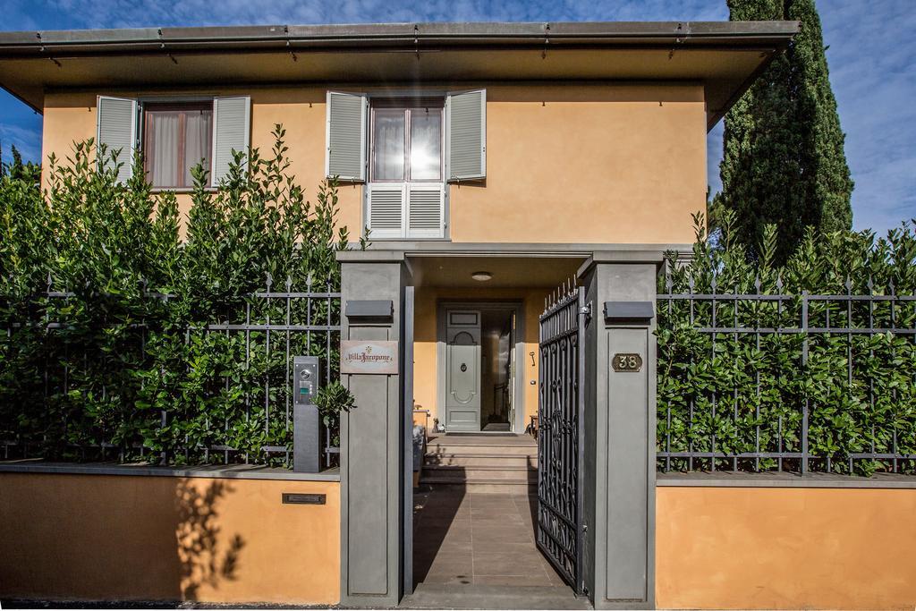 Couette-café Relais Jacopone 3*