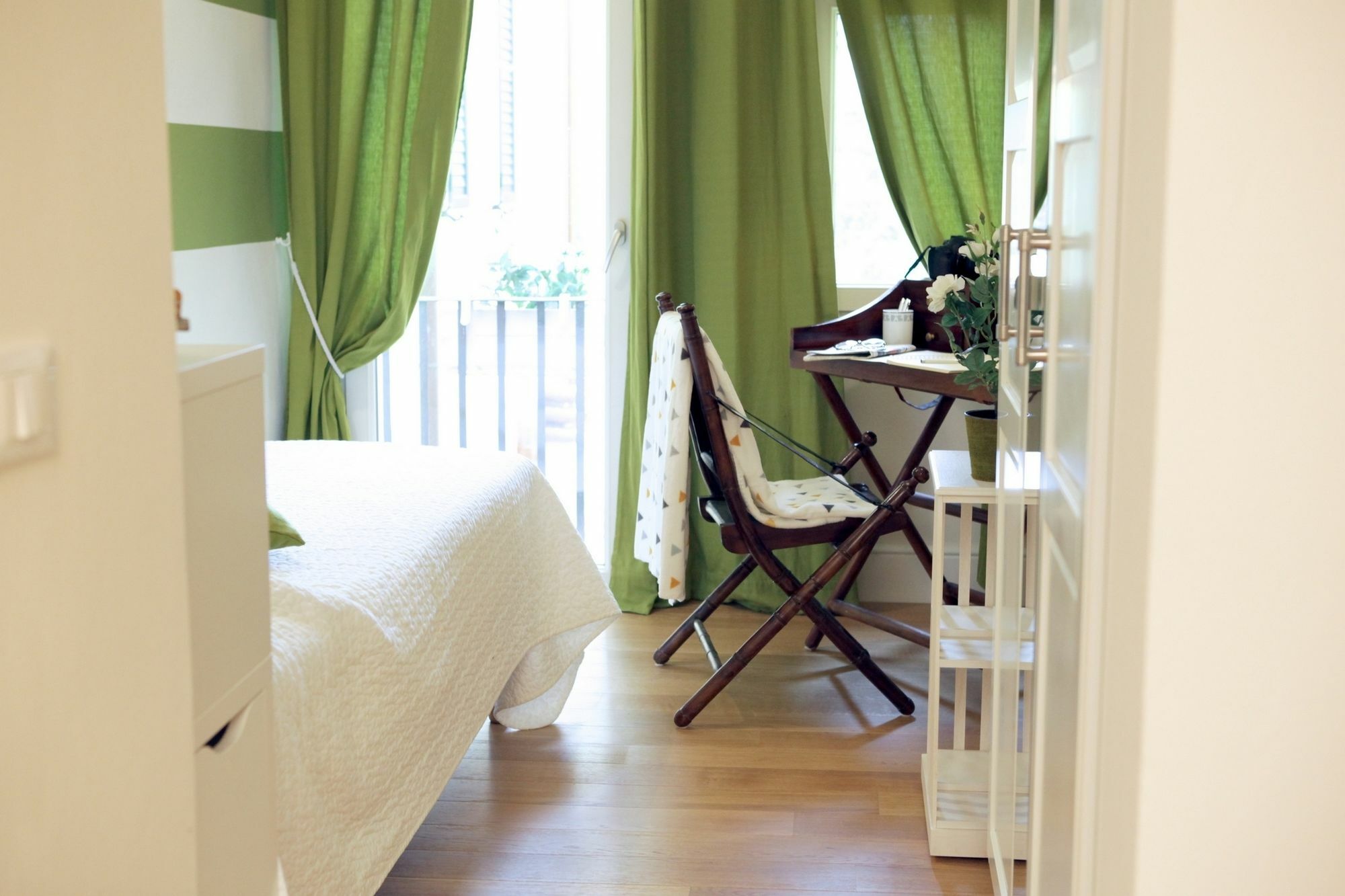 Elegant And Cozy Center *