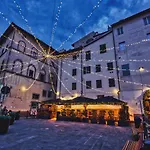 Oltrarno View Apartment