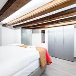 Ground Floor With Patio-Ghibellina 65