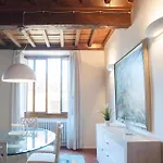 Tornabuoni Deluxe Apartment