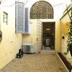 Wine Apartments Florence Biancone