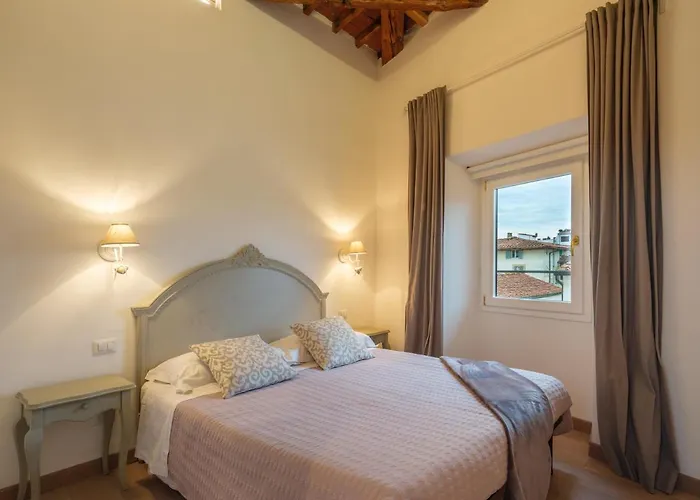 Oltrarno View Apartment