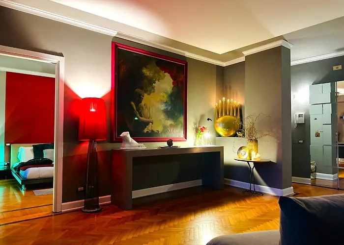Central Romantic Luxury Penthouse