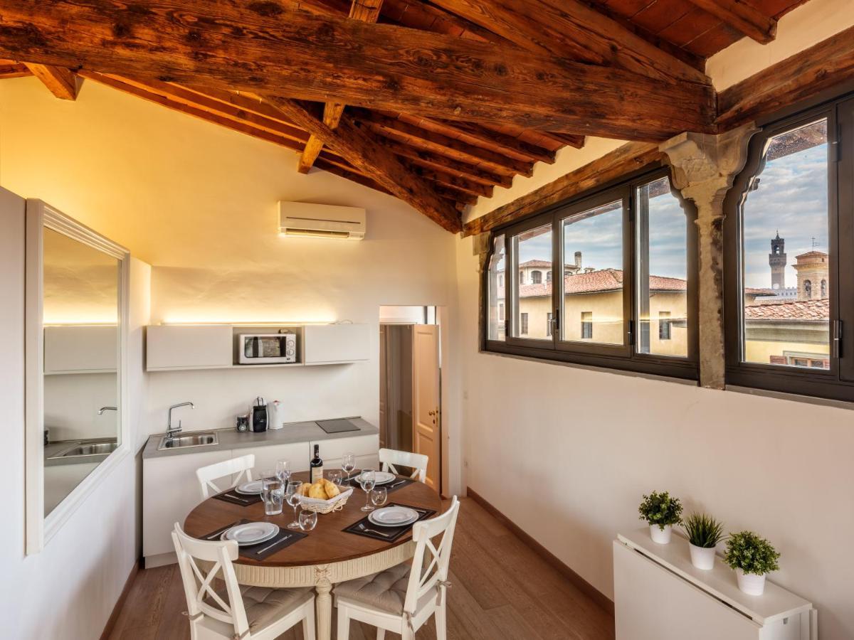 Oltrarno View Apartment