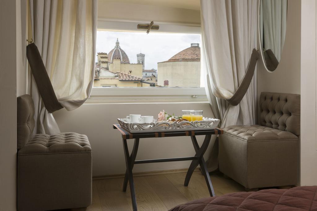 Bed & Breakfast D'epoca In Palace Florence