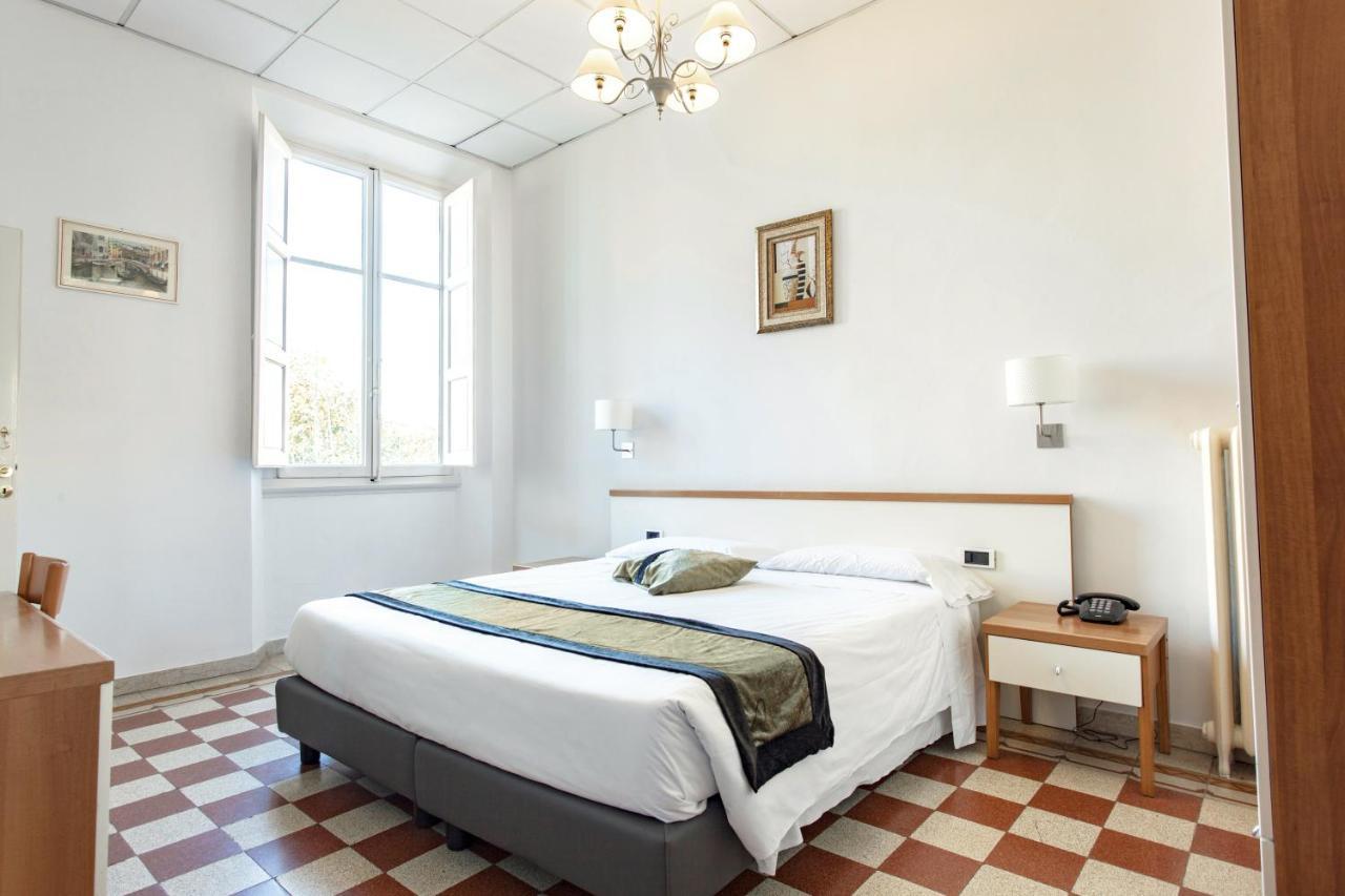 St. Hotel 2*