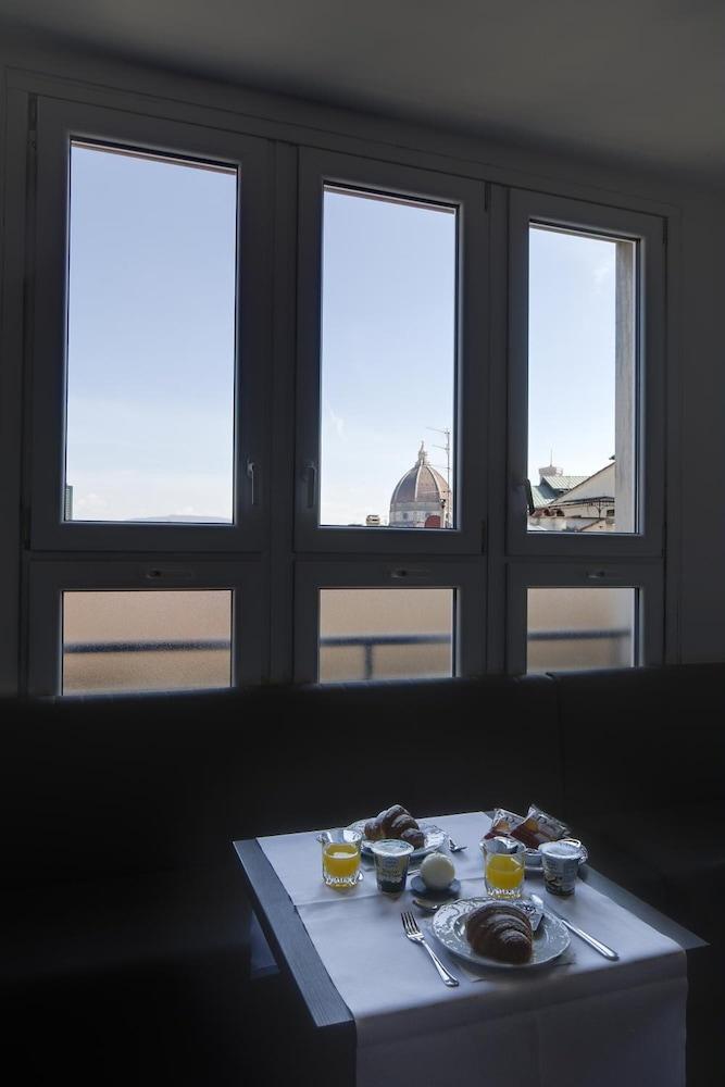 Cantoria Hotel 3*