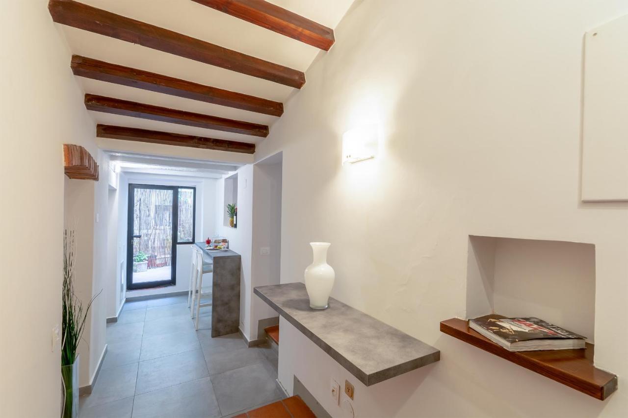 Ground Floor With Patio-ghibellina 65 Appartement