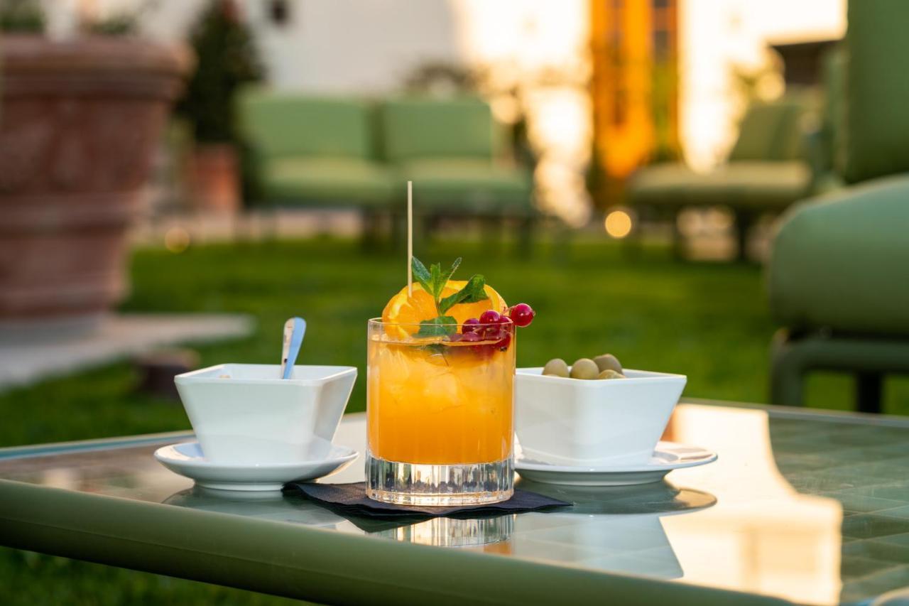Hotel Neroli - Place Of Charme 4*