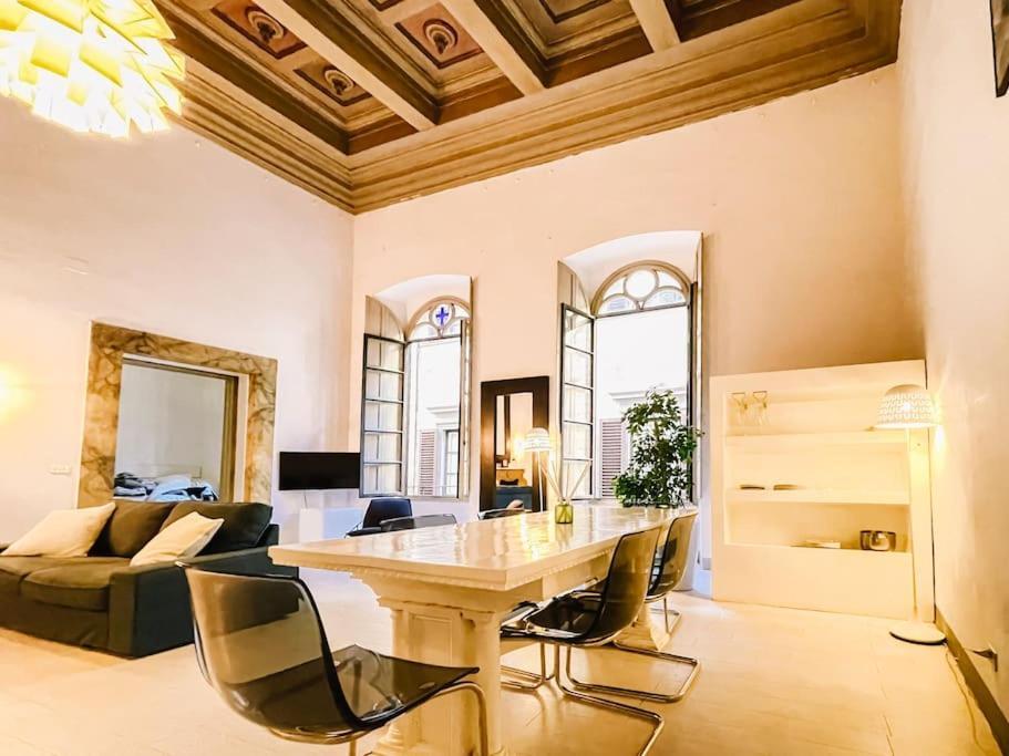 Appartement Ponte Vecchio Elegante Domus