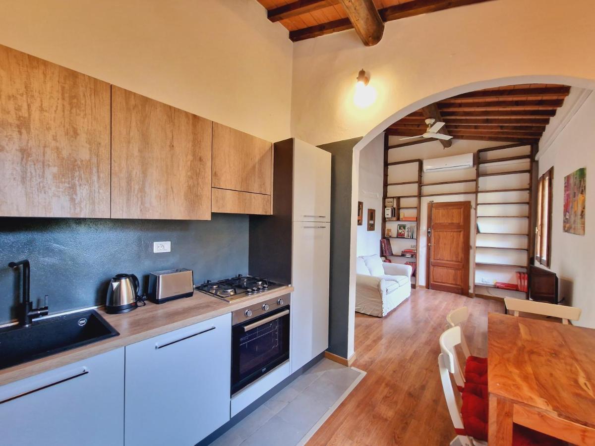 Le Antiche Mura Florence