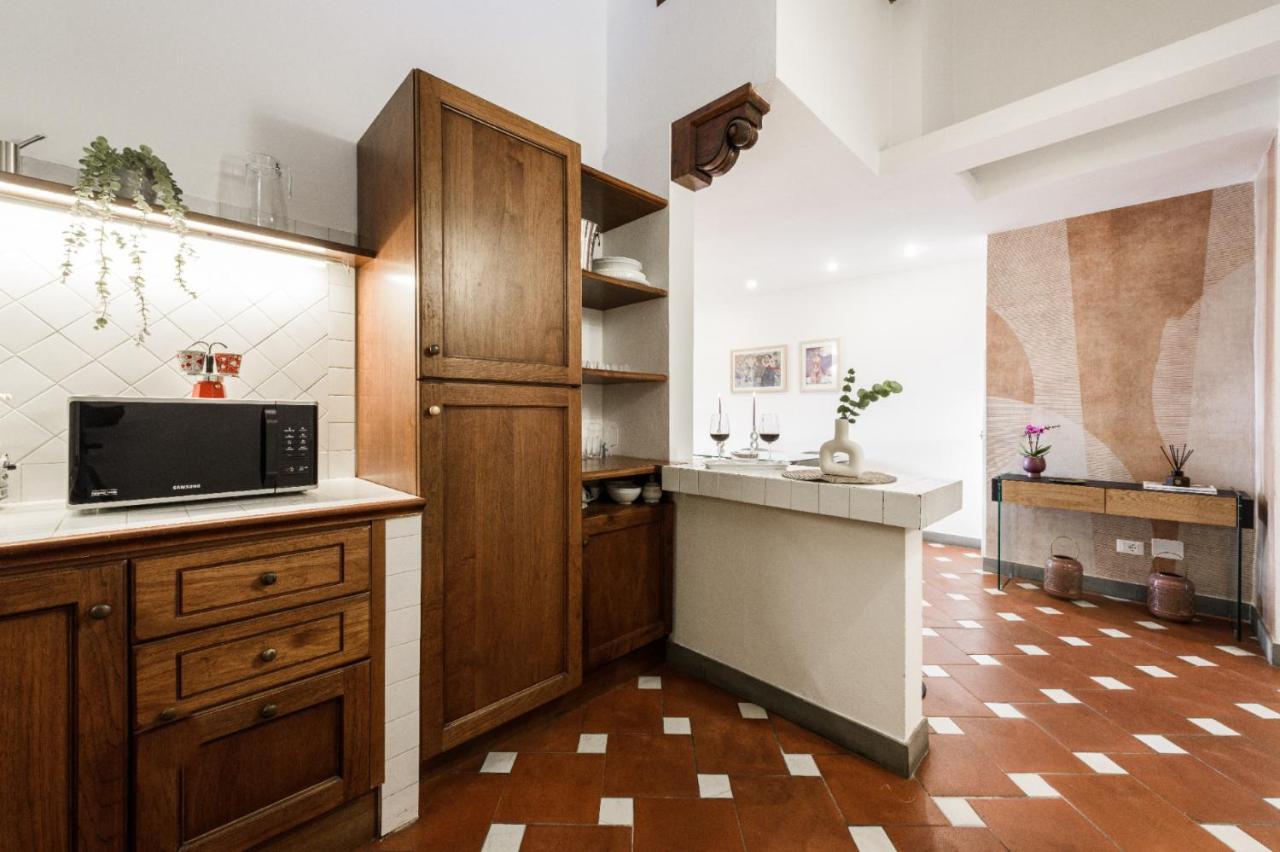 Florence- Faenza Terrace Apartment