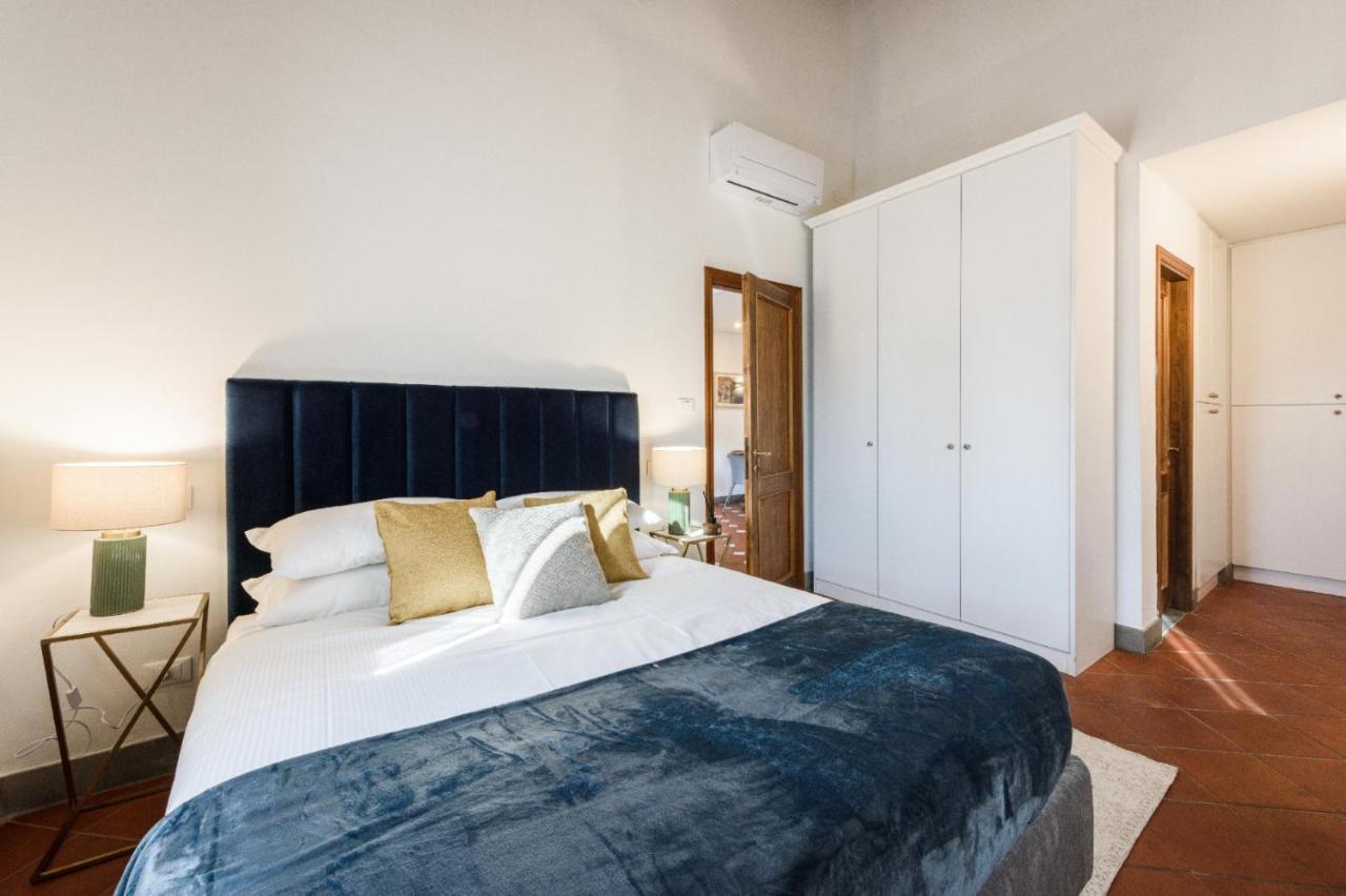 Florence- Faenza Terrace Apartment
