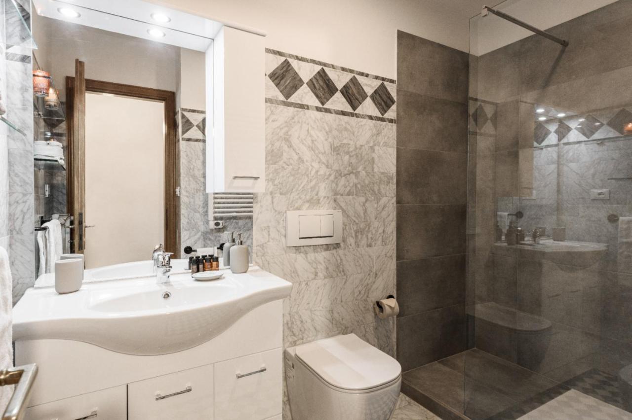 Apartment Florence- Faenza Terrace Florence