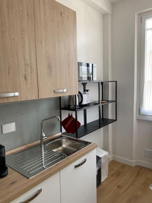 Lia's Home_ New Flat 2 Bedrooms W/balcony Apartment *