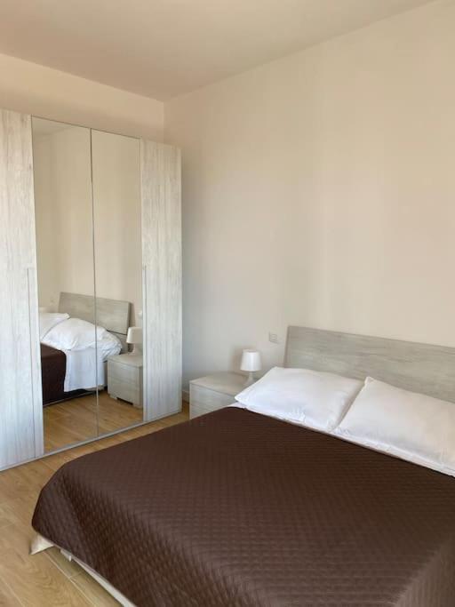 Lia's Home_ New Flat 2 Bedrooms W/balcony Apartment *