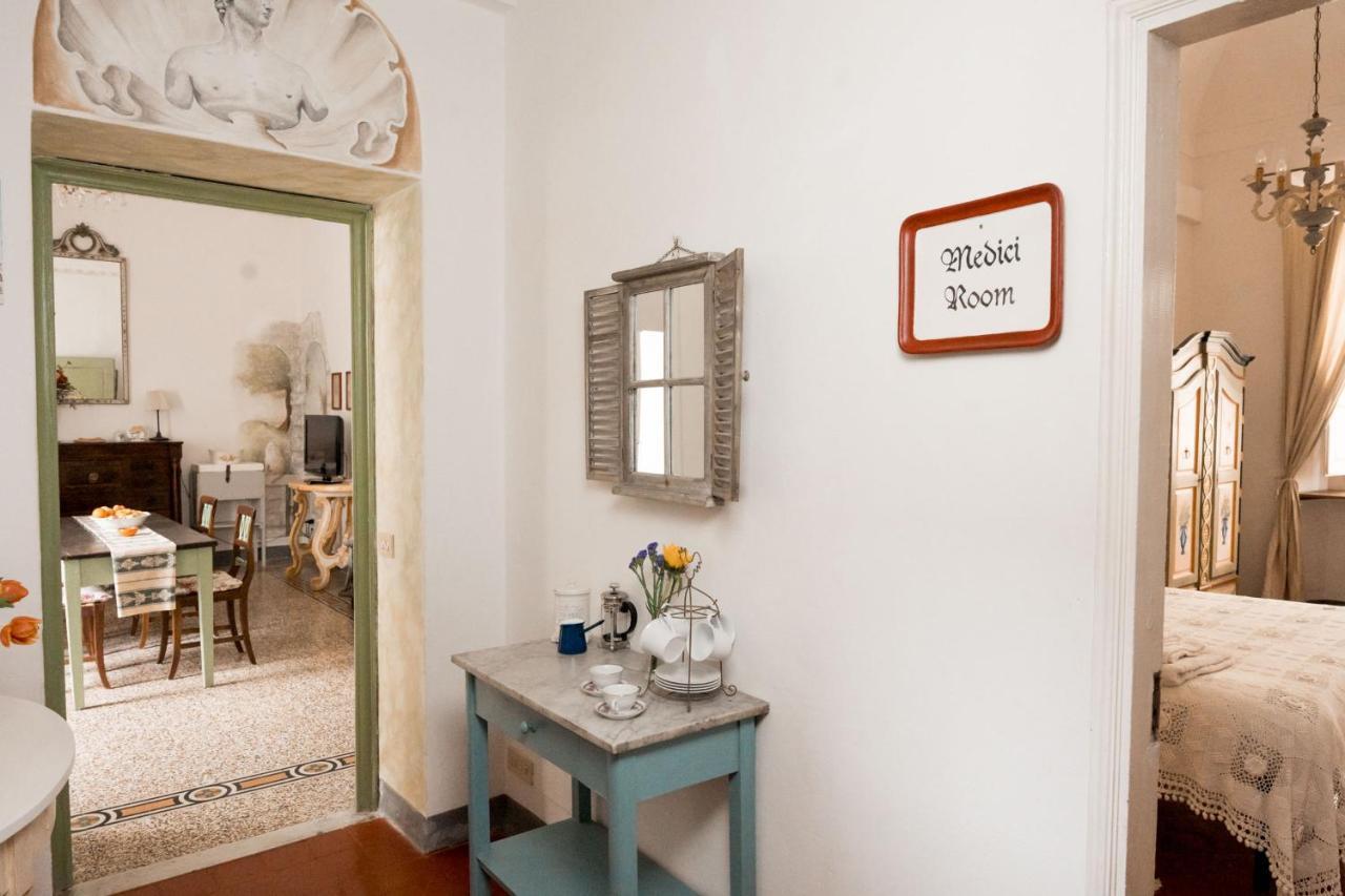 Apartment Artistic