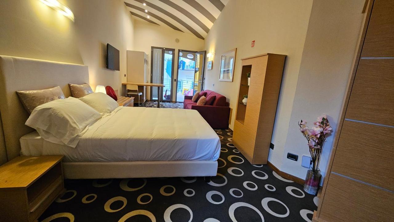 Select Executive Aparthotel