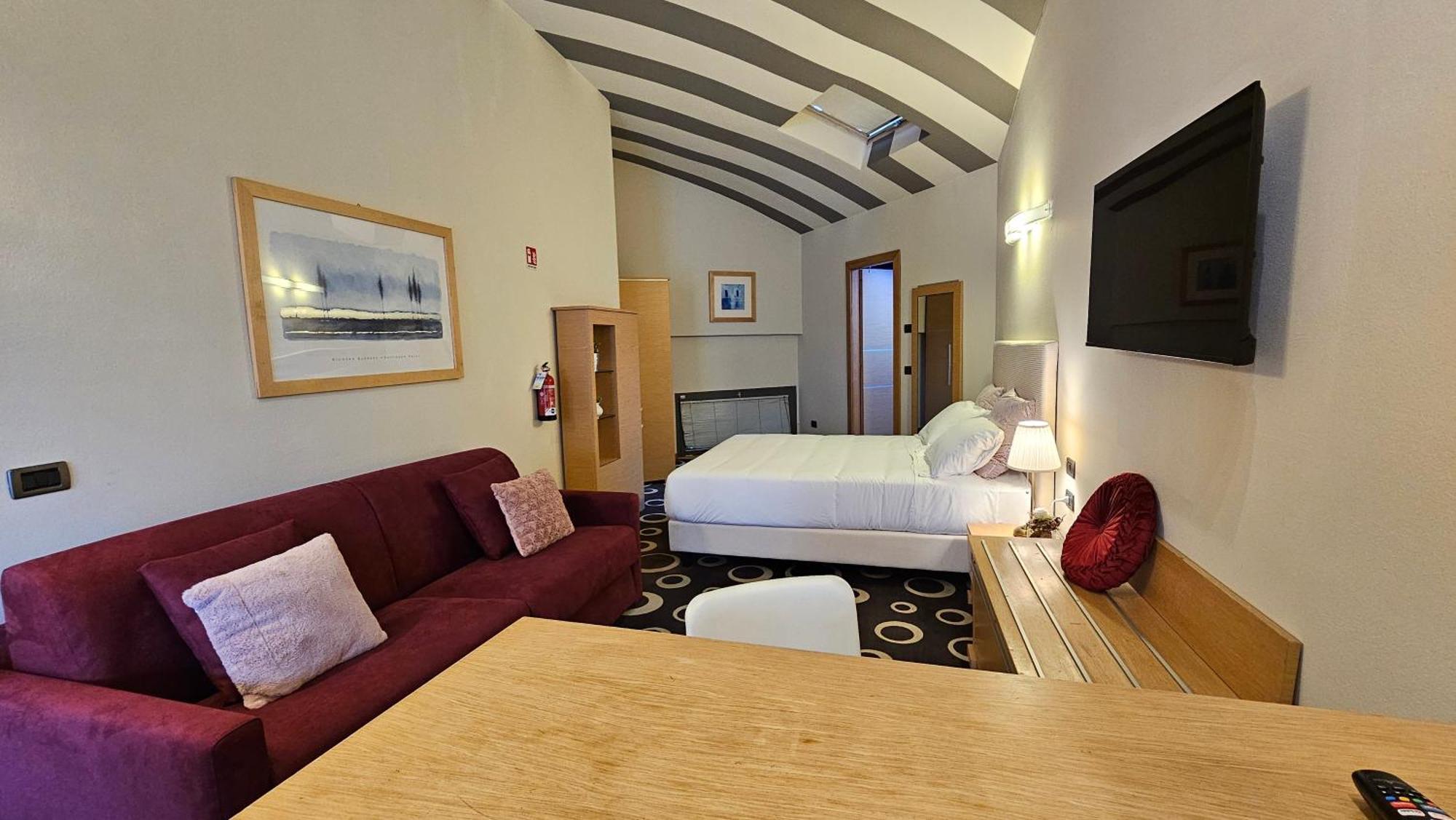 Select Executive Aparthotel 4*