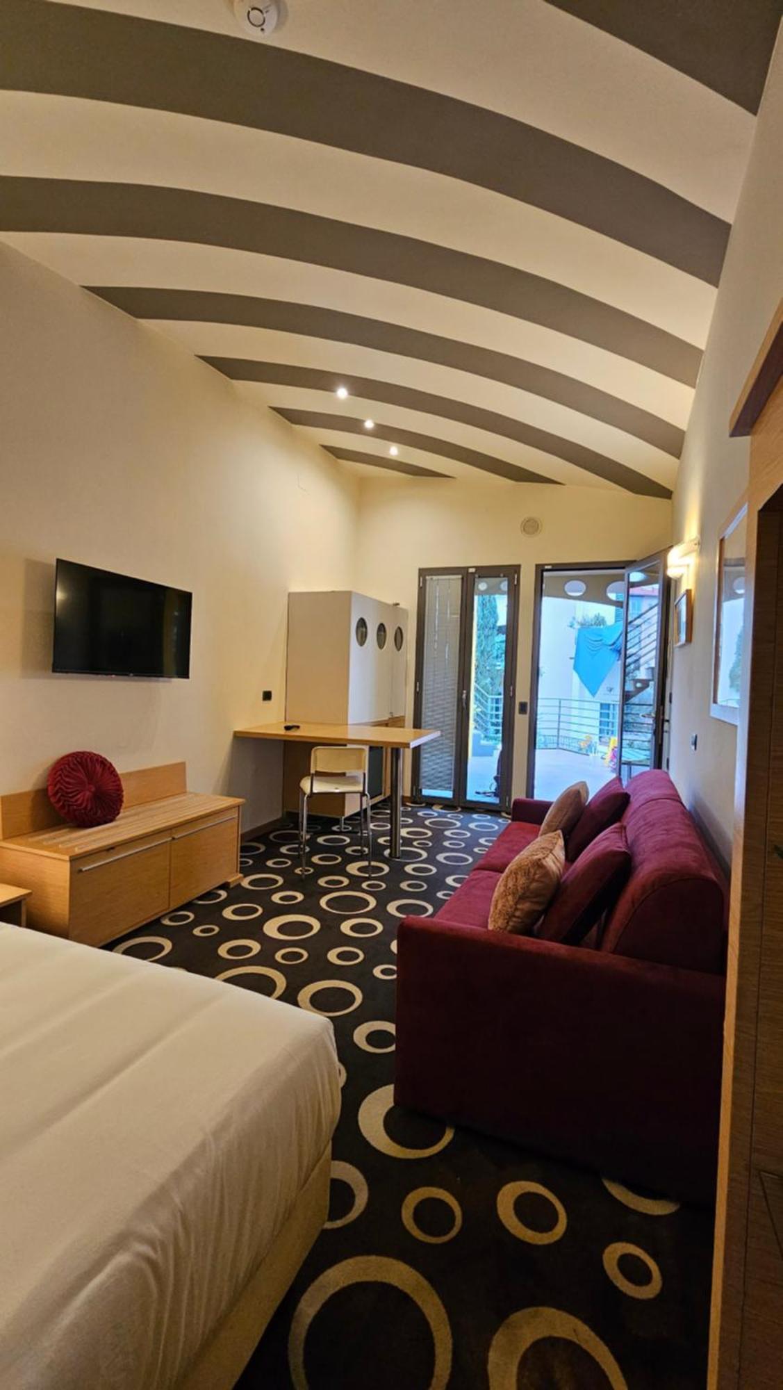 Select Executive 4*
