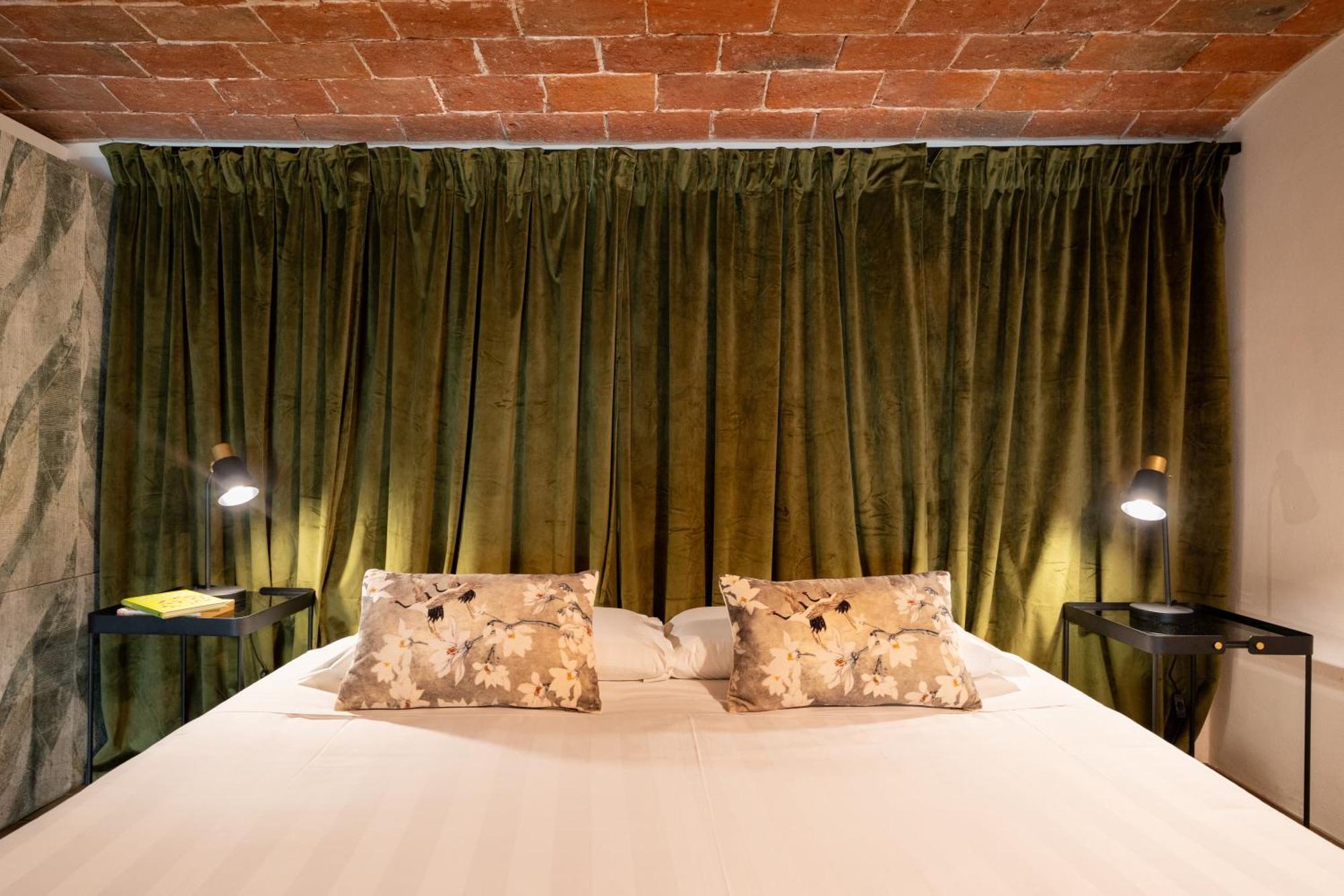 Appartement Via Cimabue 8b - Charming - Metropolitan Loft In - 20 Minute Walk To Center - Excellent Base For Exploring - Less Than 5 Minute Walk To The Supermarket - Amazing Bakery On The Corner *