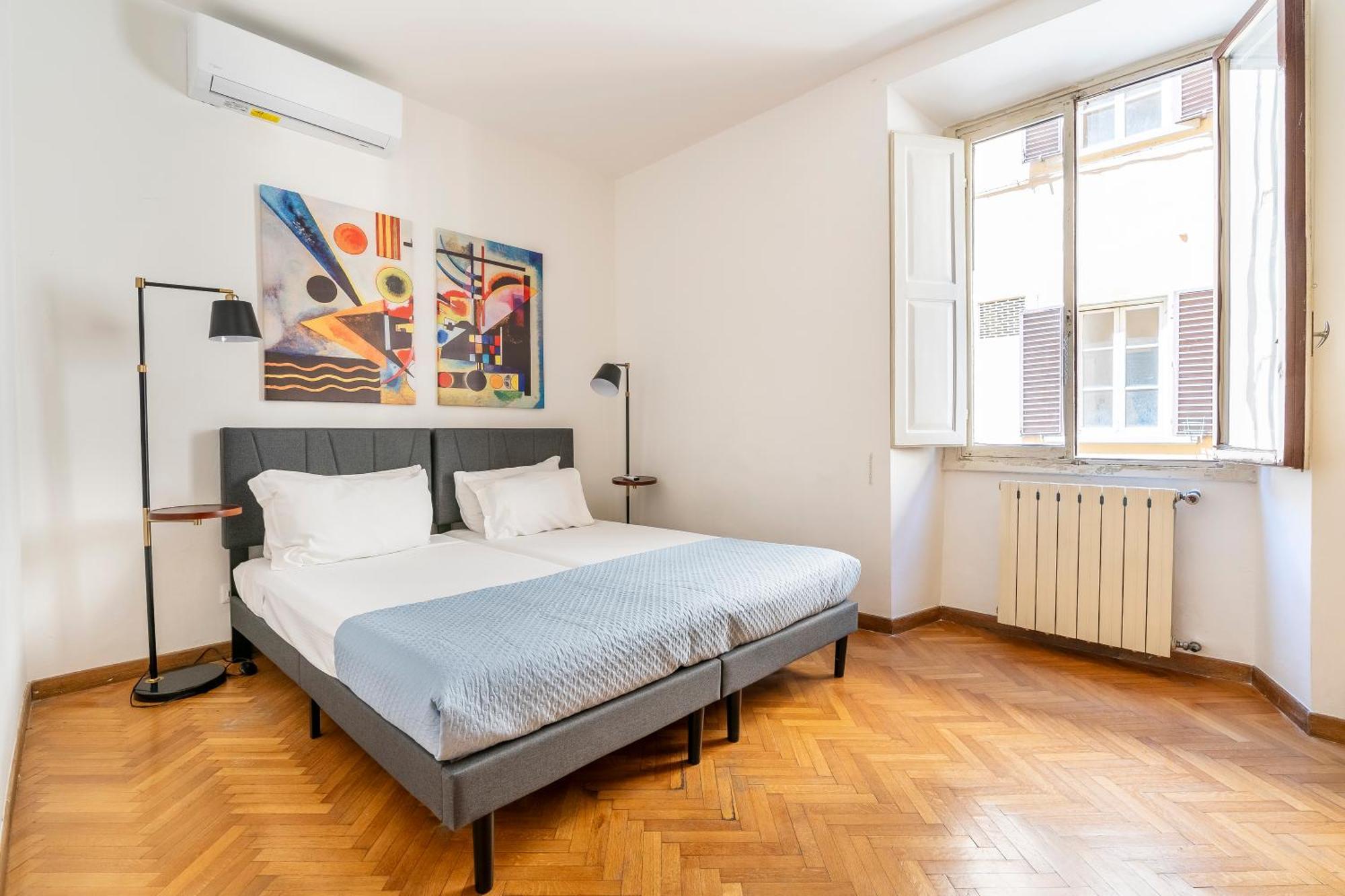 Bargellini 12 Apartment