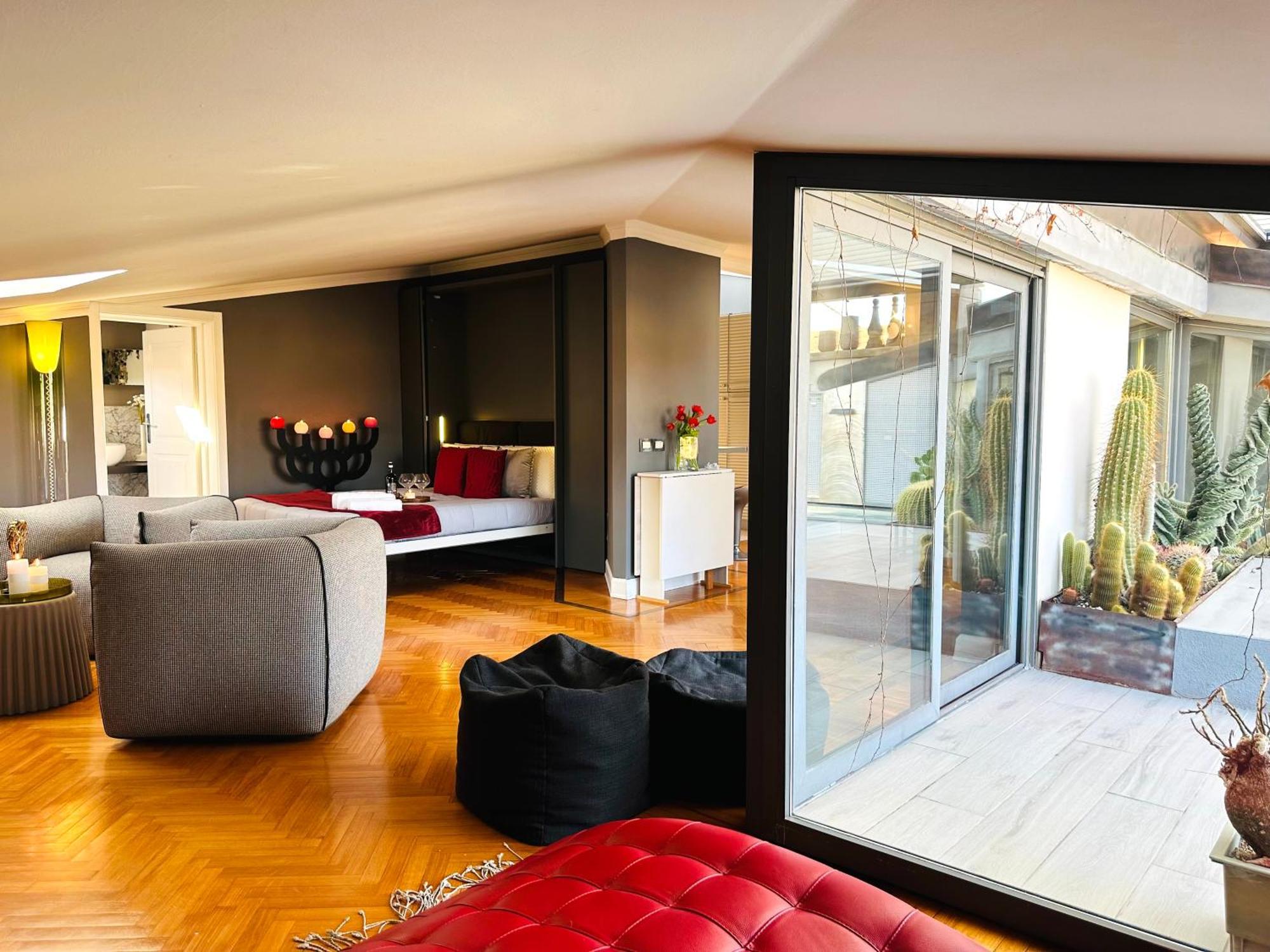 Romantic Luxury Penthouse Florence