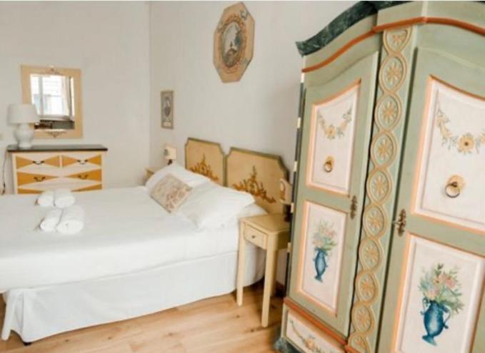 Artistic Apartment *