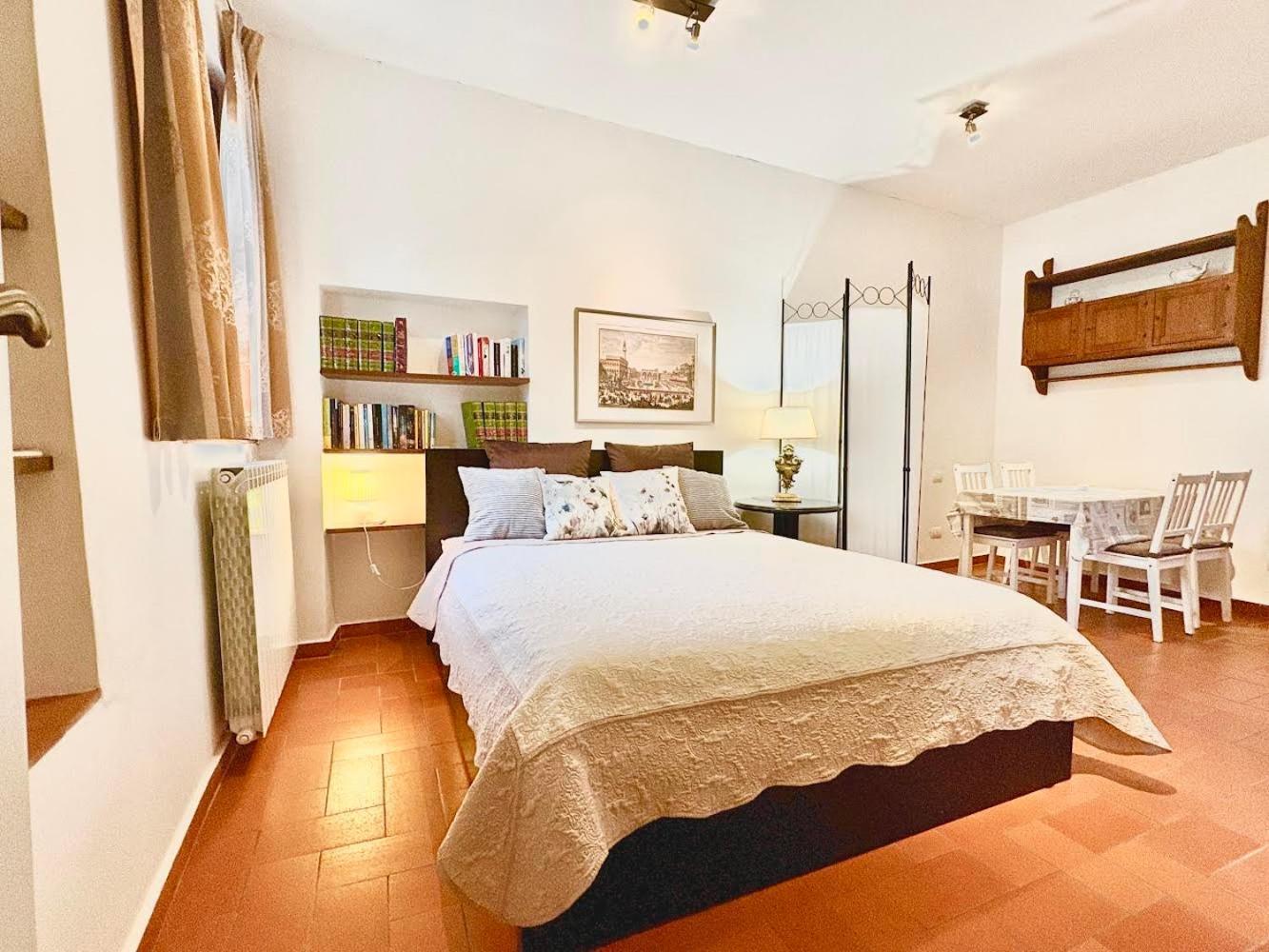 Dalu Lucilla - Private Car Park 15 Minutes To The Center Appartement *