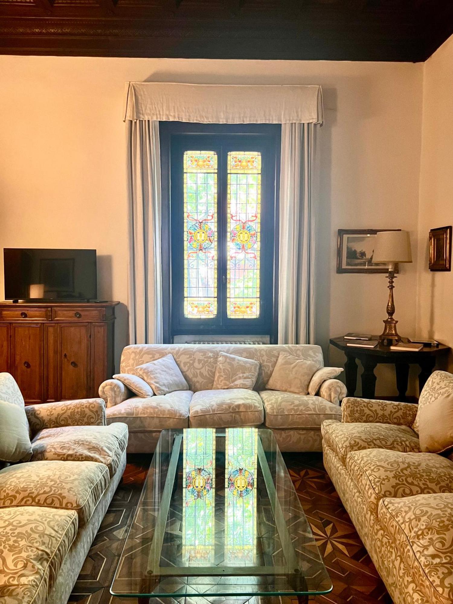 Luxury Liberty Apartment Florence